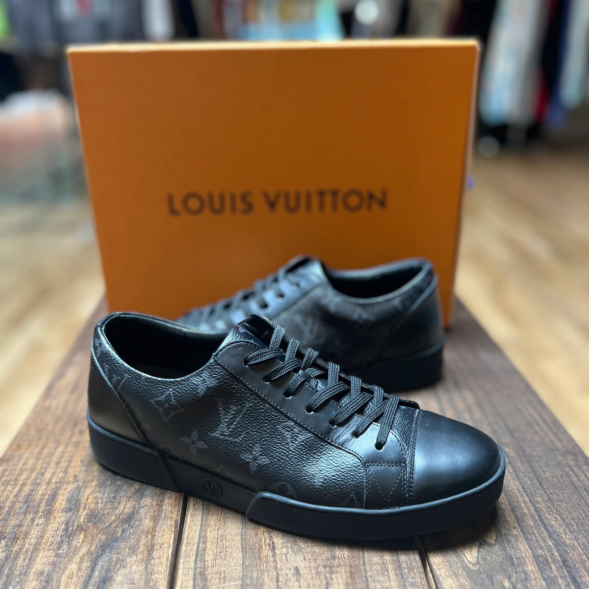 Louis Vuitton Low Trainer "Black Monogram"