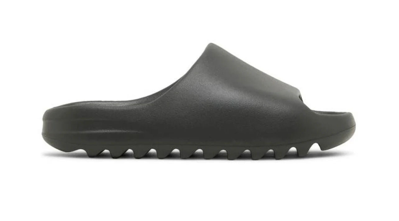 Adidas Yeezy Slides "Dark Onyx"