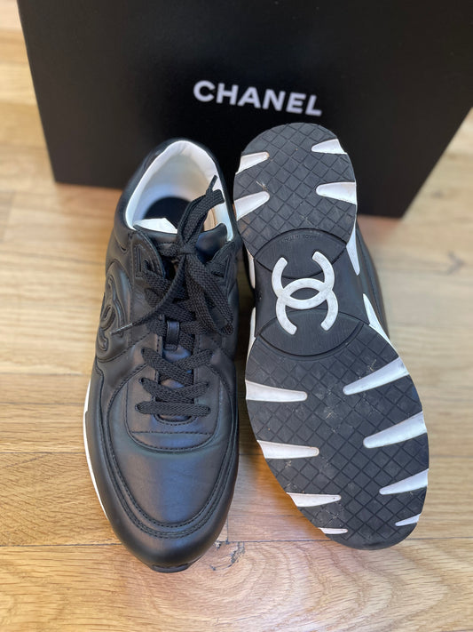 Chanel Calfskin Sneaker "Black/White" (Pre-Owned)