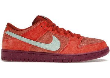 Nike Dunk Low SB "Mystic Red"