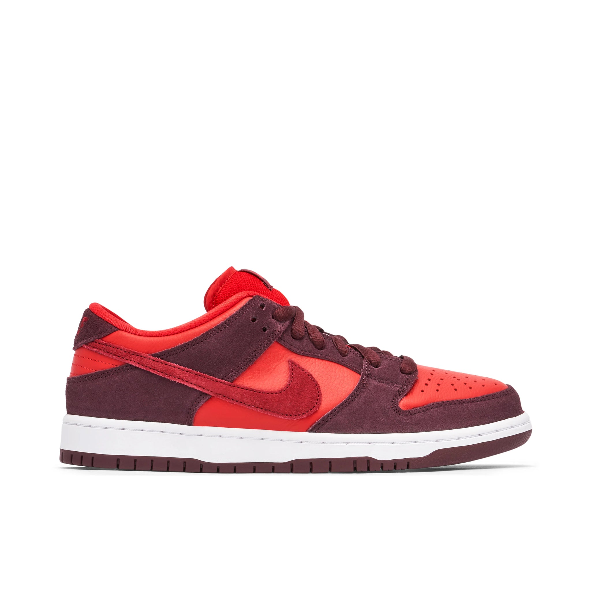 Nike SB Dunk Low "Cherry"