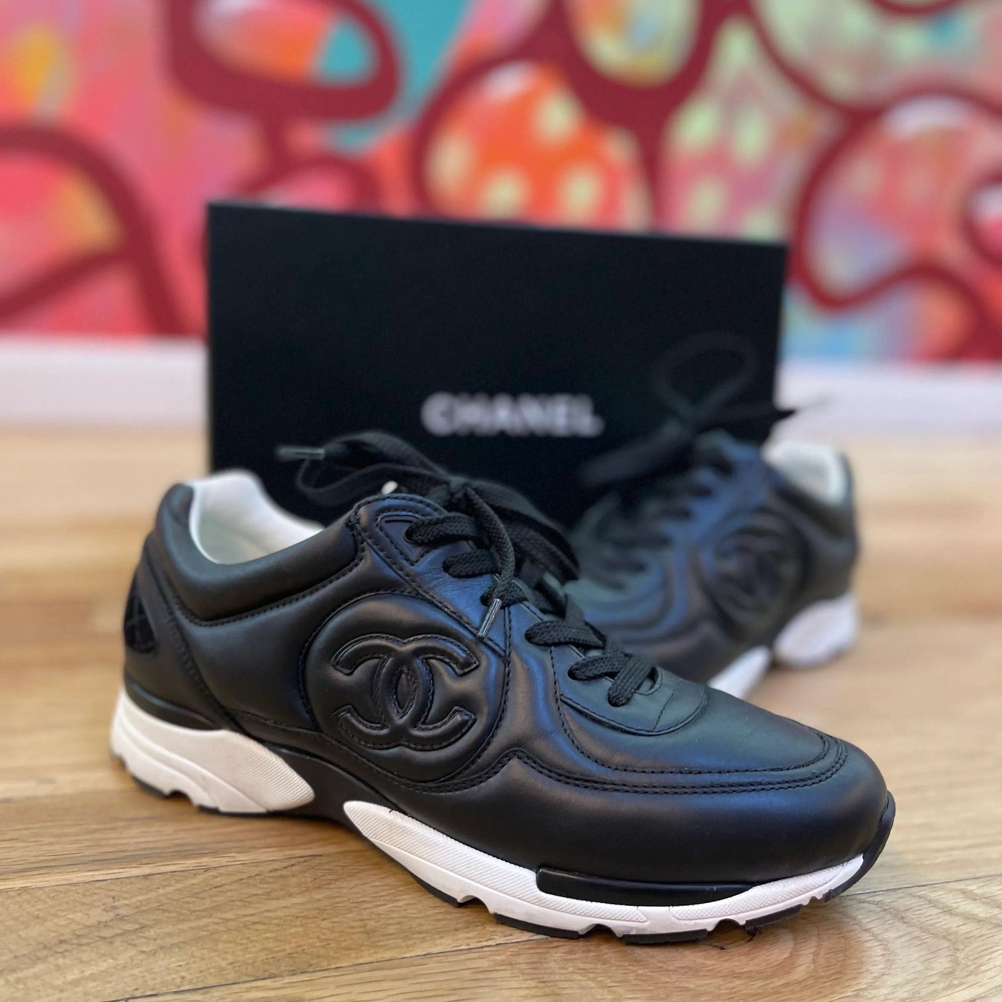 Chanel Calfskin Sneaker &quot;Black/White&quot; (Pre-Owned)