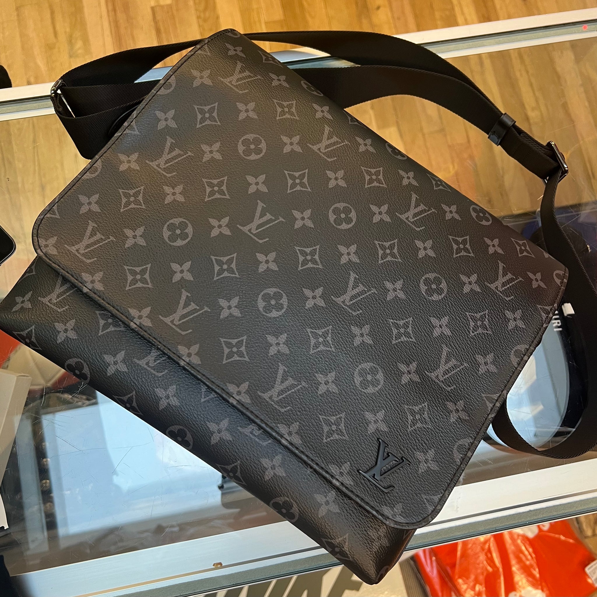 Louis Vuitton Monogram Messenger Bag "Black"