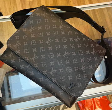 Louis Vuitton Monogram Messenger Bag "Black"