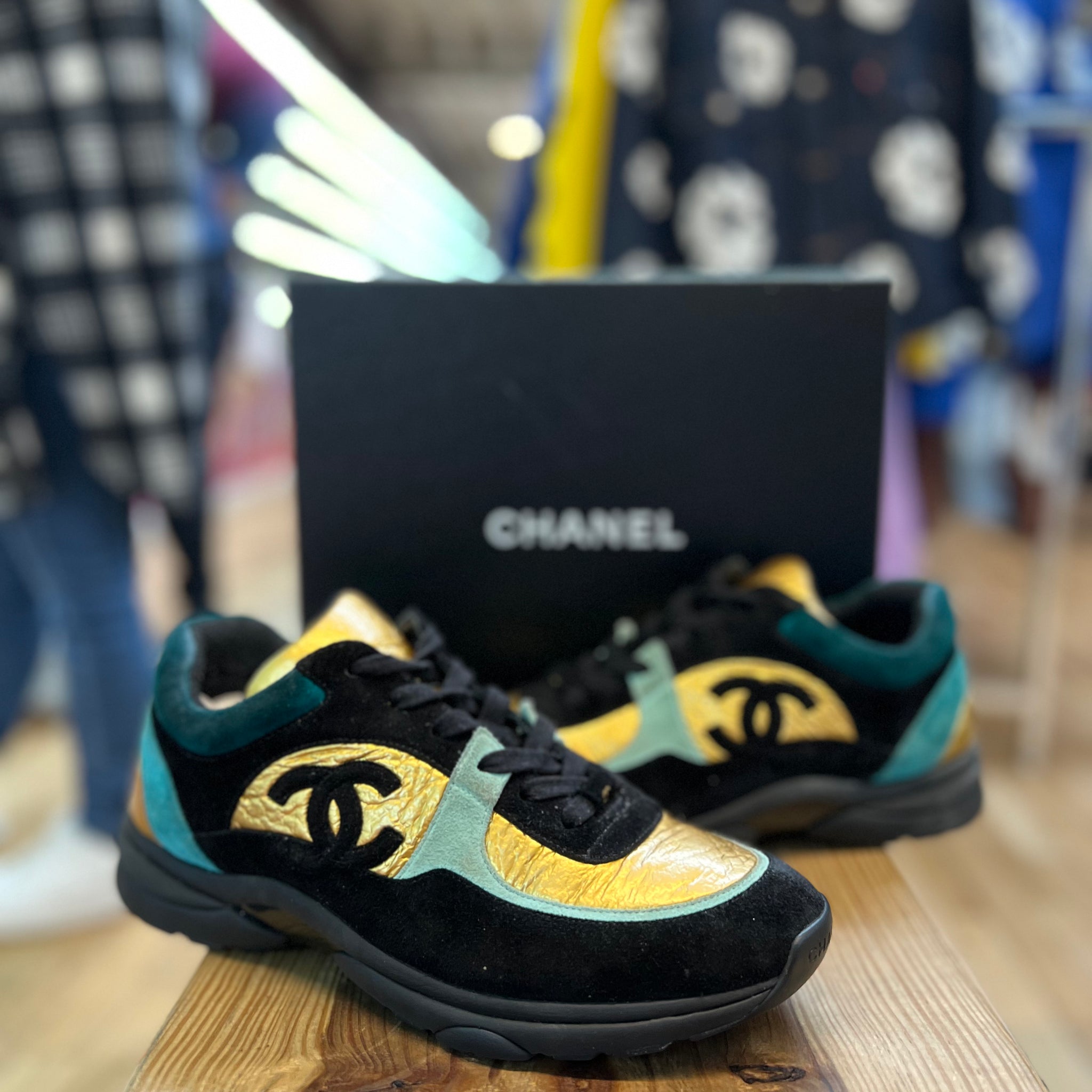 Chanel Calfskin Trainer "Black/Gold" (pre-owned)