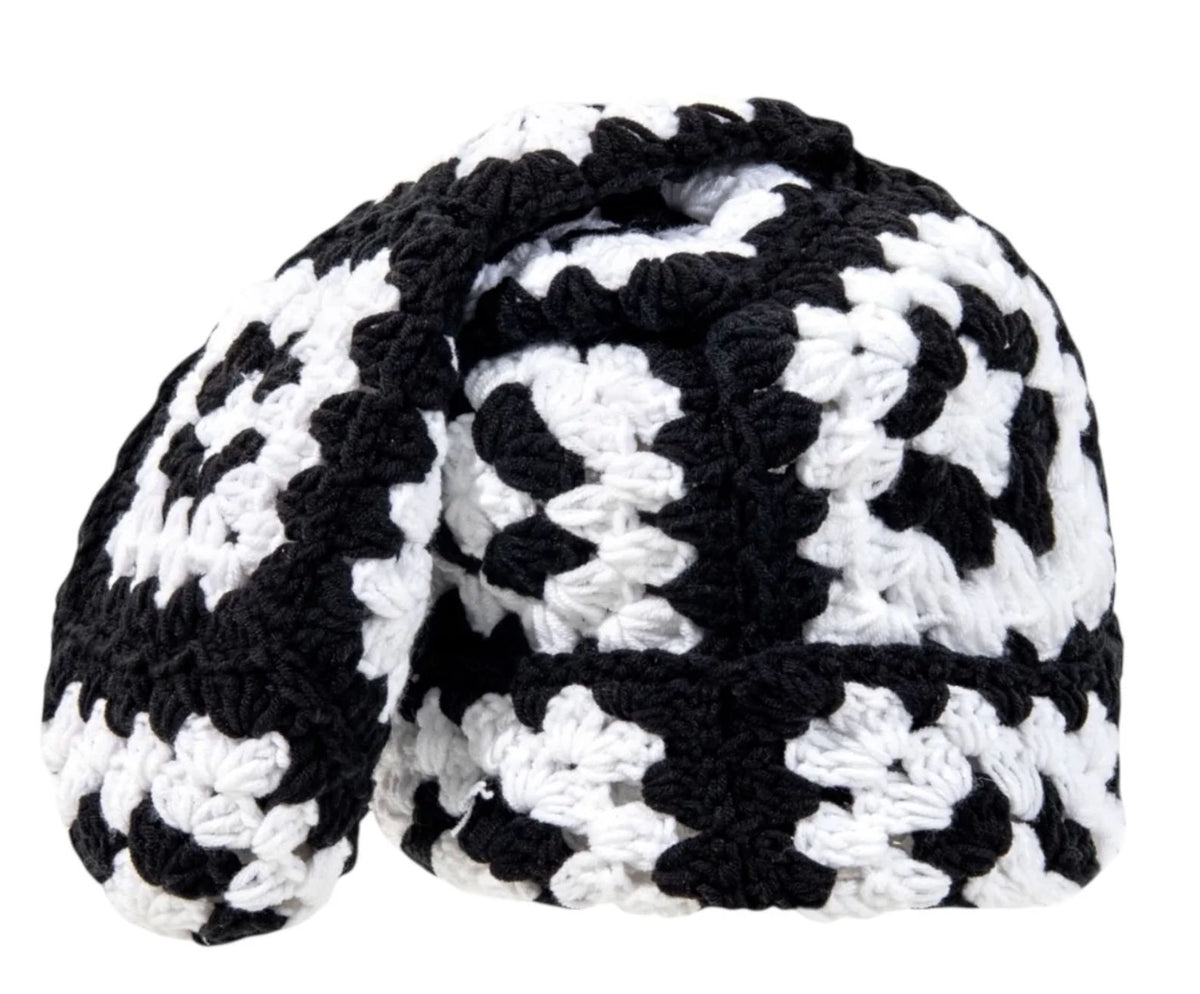 Arkyve Mono Square Crochet Sock Hat Black White