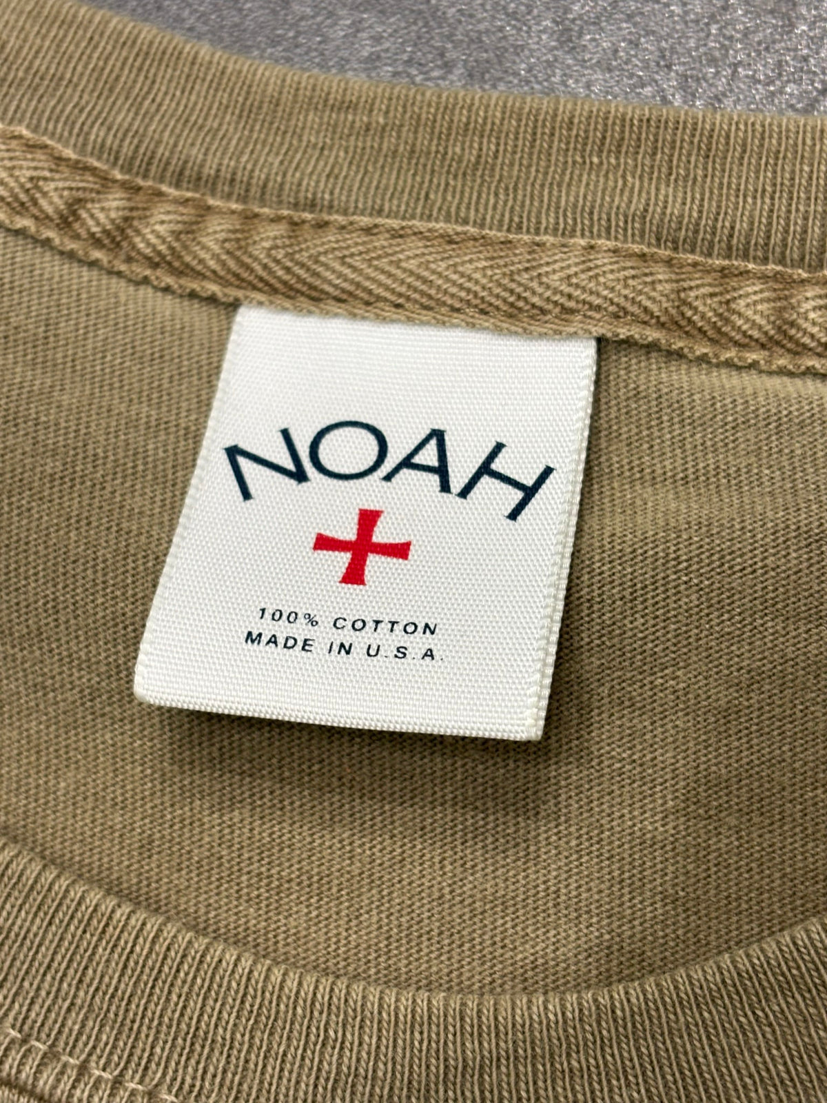 Noah Pocket T-Shirt Cross Logo Green