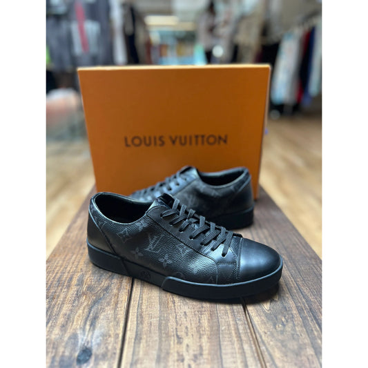 Louis Vuitton Low Trainer "Black Monogram"