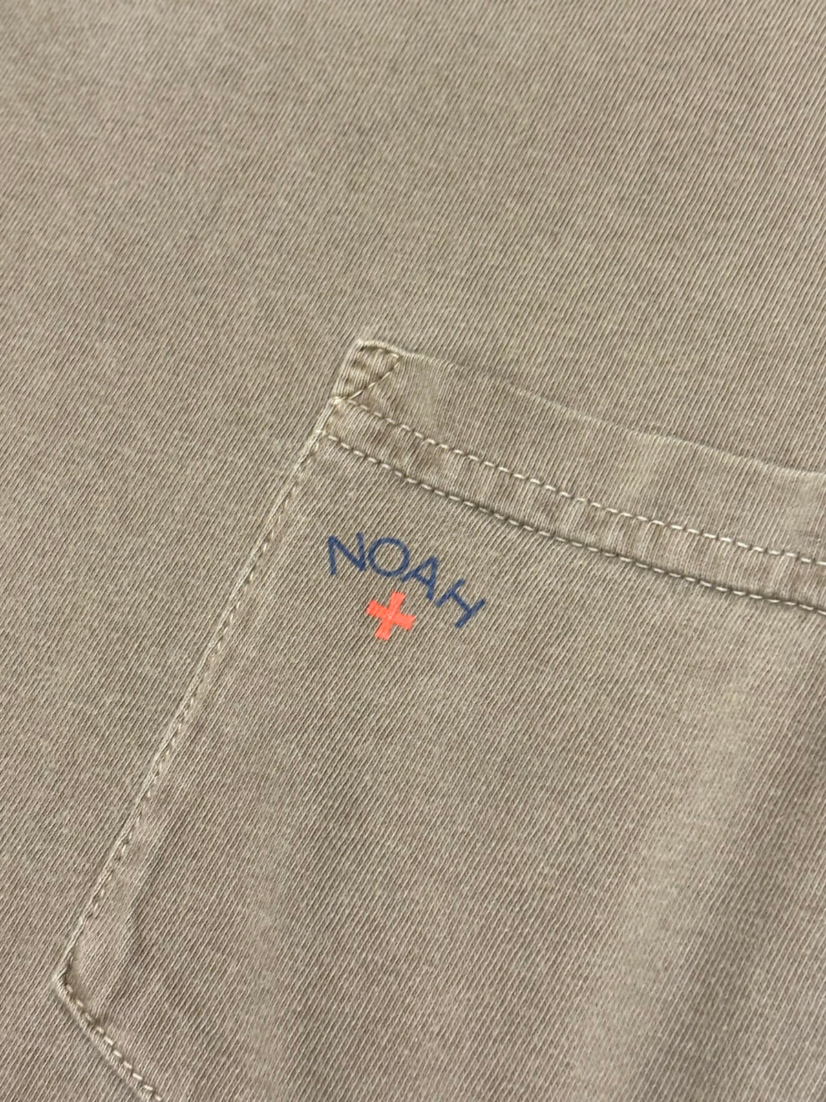 Noah Pocket T-Shirt Cross Logo Green