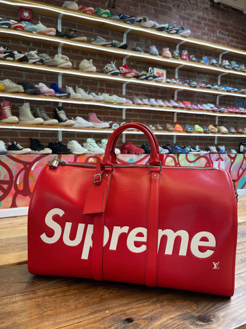 Louis Vuitton x Supreme Duffle "Red"