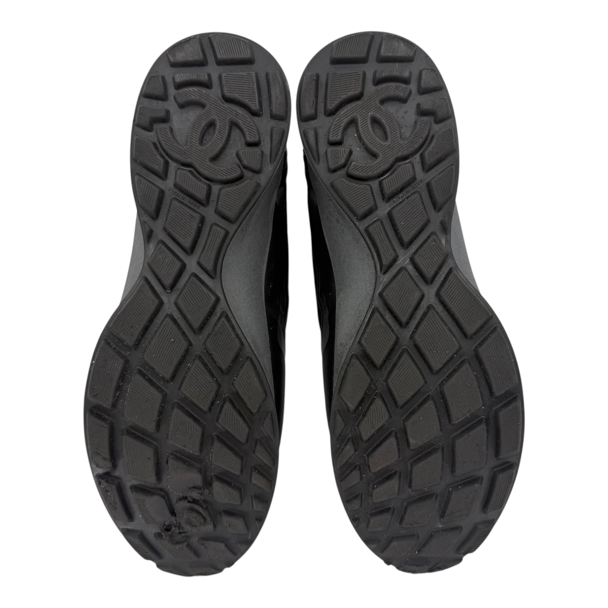 Chanel Runner Black