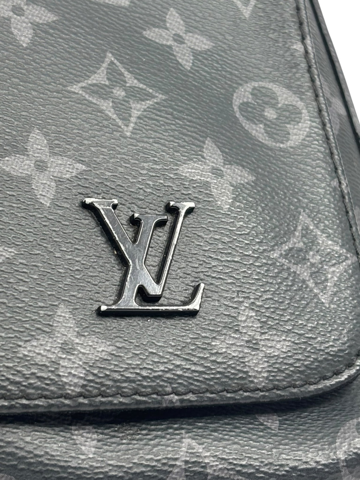 Louis Vuitton District PM Messenger Bag Black