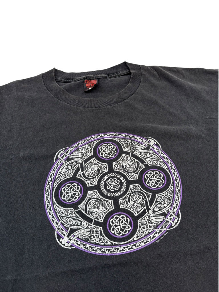 FASHION VICTIM Celtic Art Tee Black