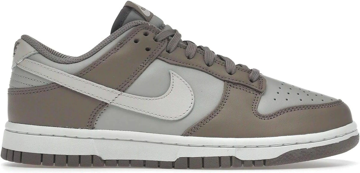 Nike Dunk Low "Bone Beige"